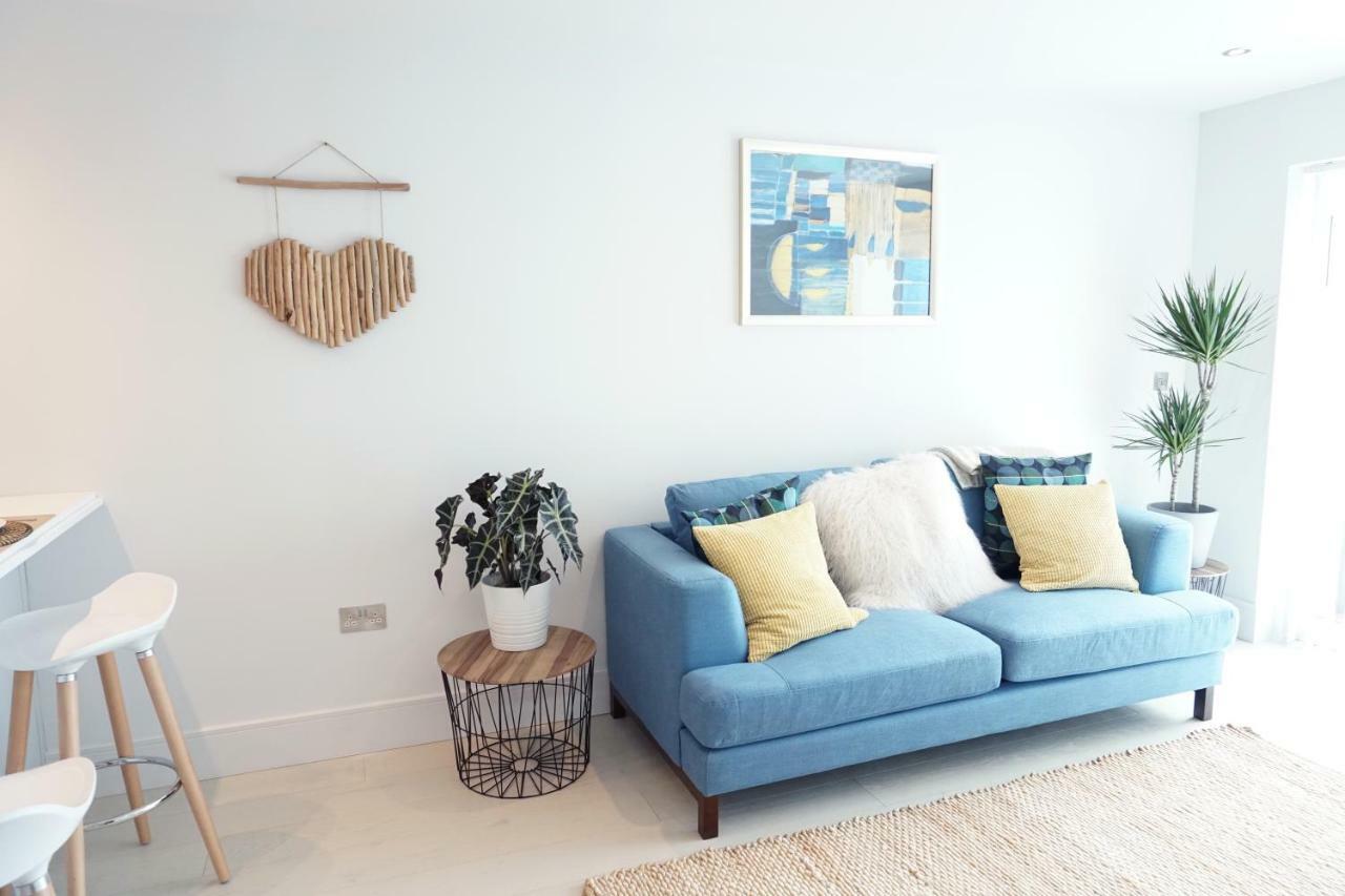 Saltwater Suites At Fistral New Quay Esterno foto