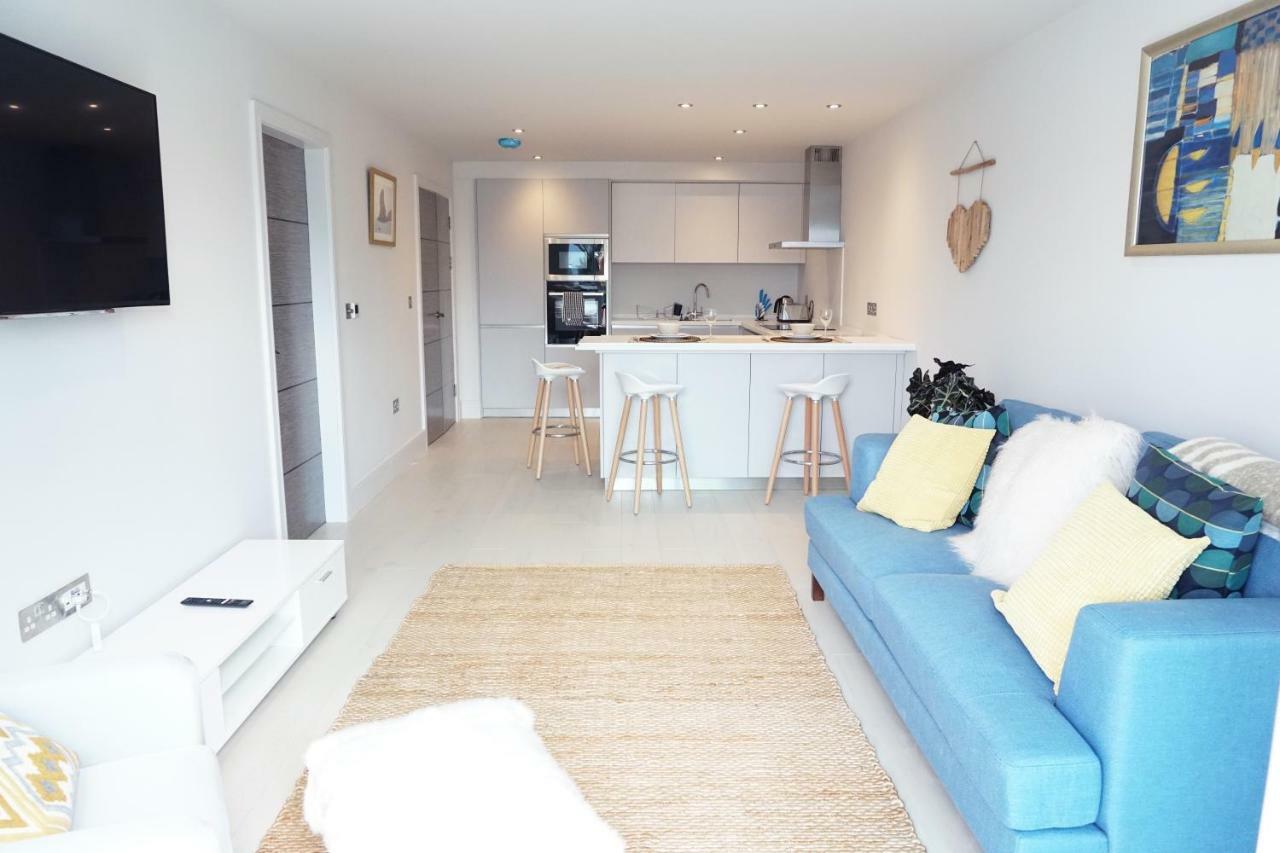 Saltwater Suites At Fistral New Quay Esterno foto