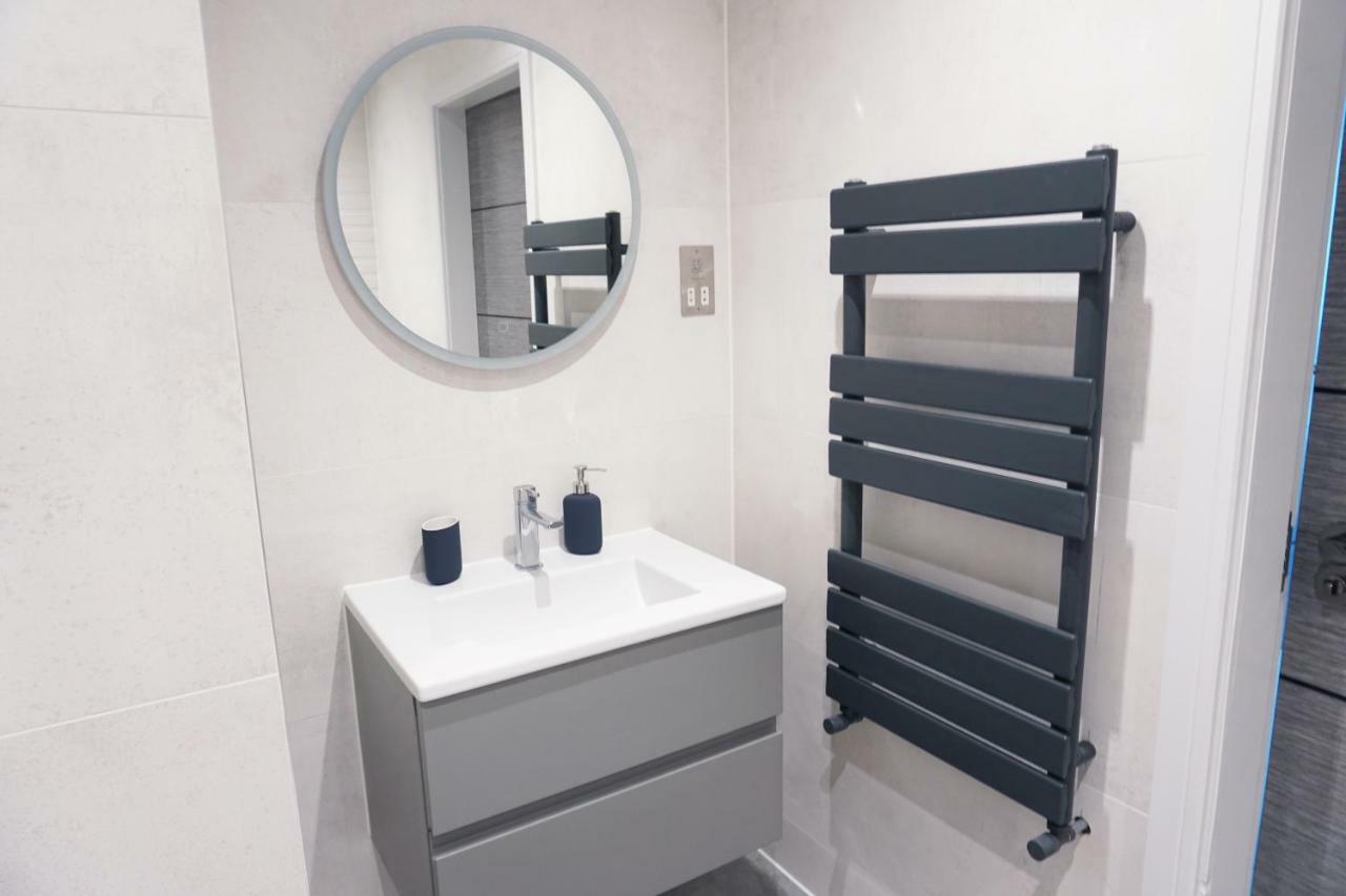 Saltwater Suites At Fistral New Quay Esterno foto