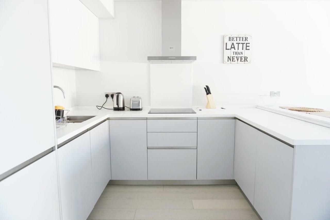Saltwater Suites At Fistral New Quay Esterno foto